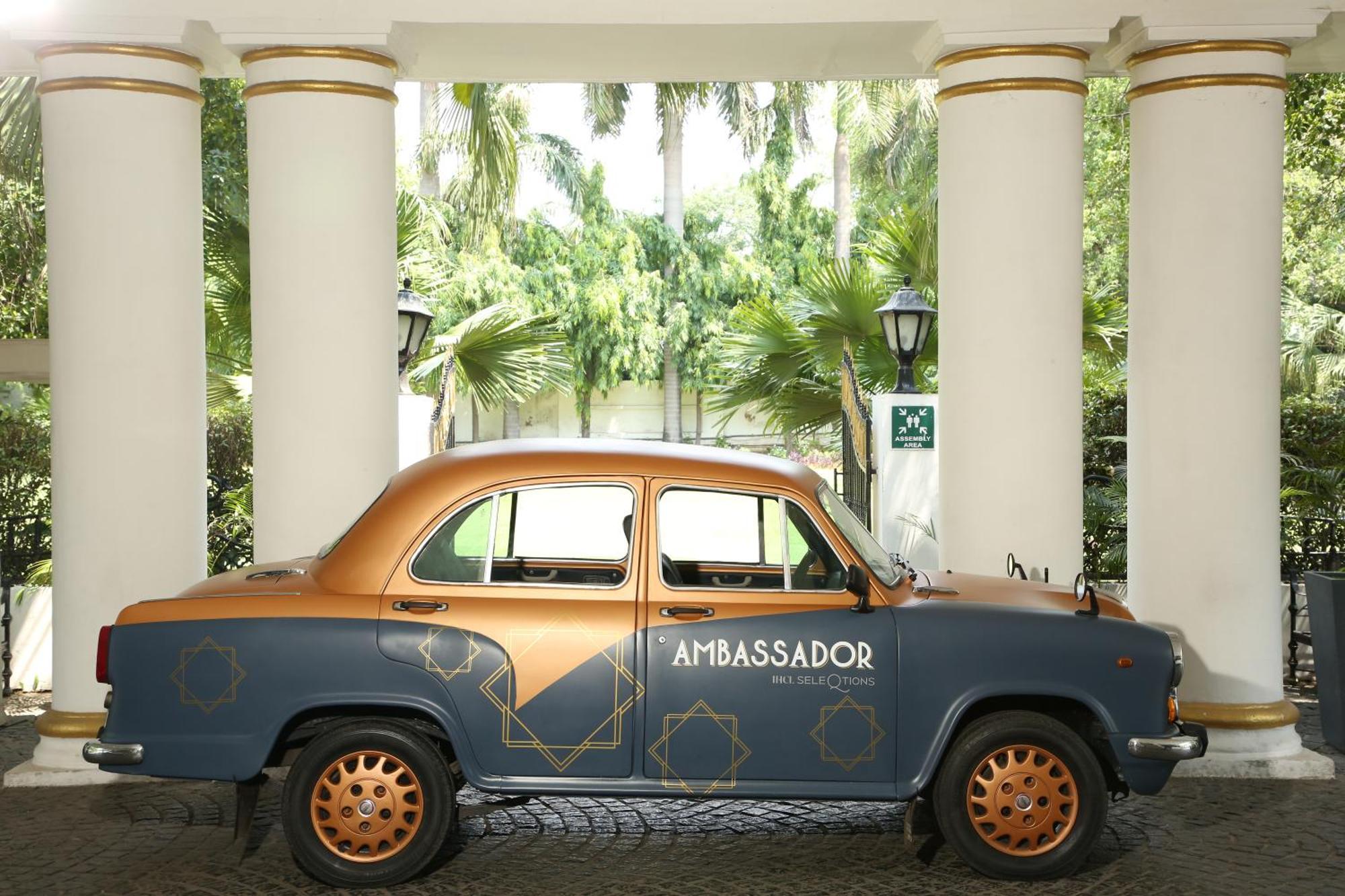 Ambassador, New Delhi - Ihcl Seleqtions Hotell Eksteriør bilde Ambassador car