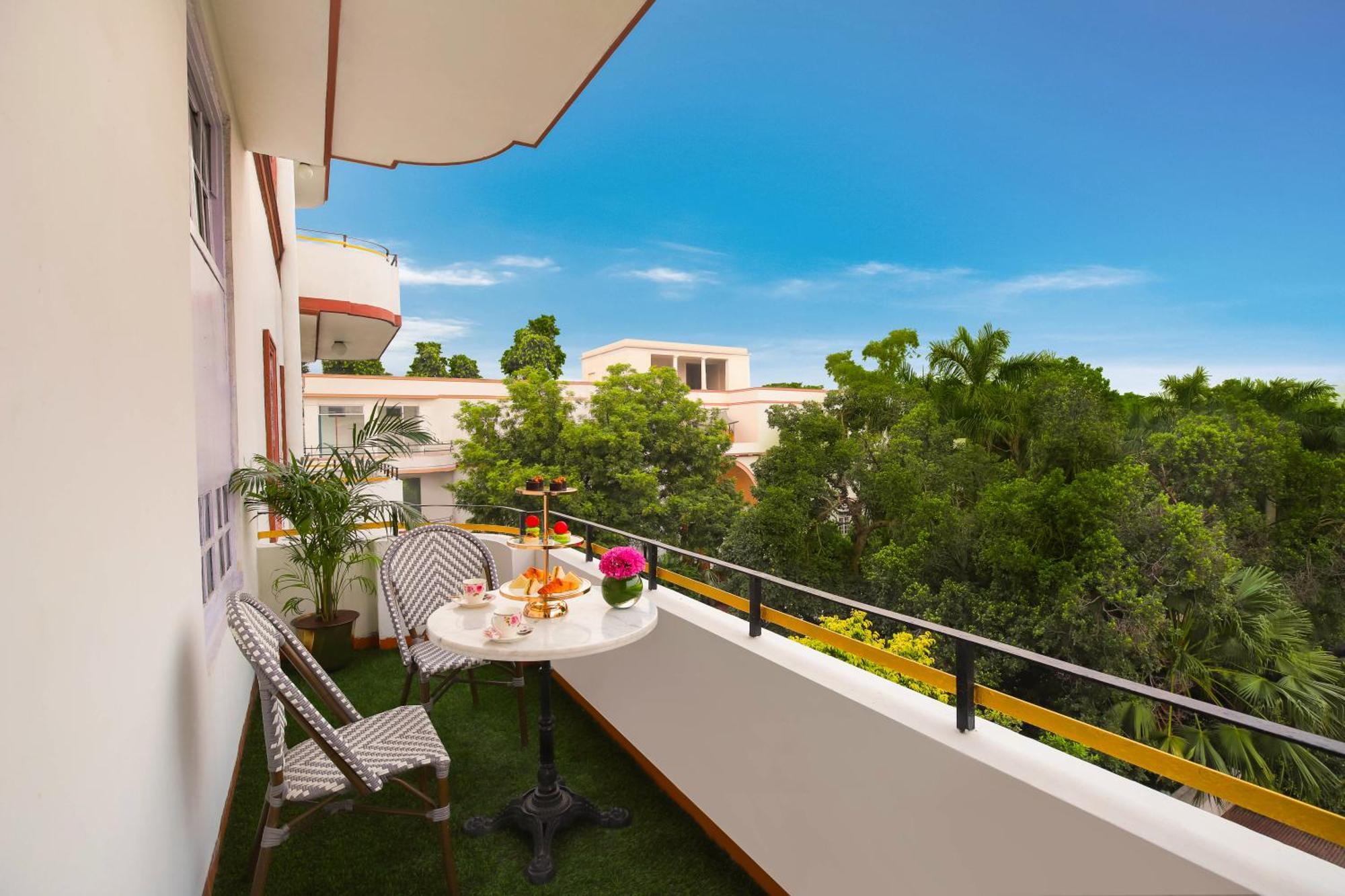 Ambassador, New Delhi - Ihcl Seleqtions Hotell Eksteriør bilde A balcony