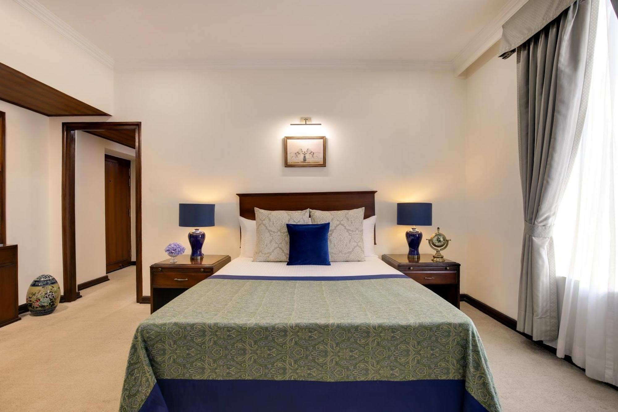 Ambassador, New Delhi - Ihcl Seleqtions Hotell Eksteriør bilde A bedroom at the Taj Bengal